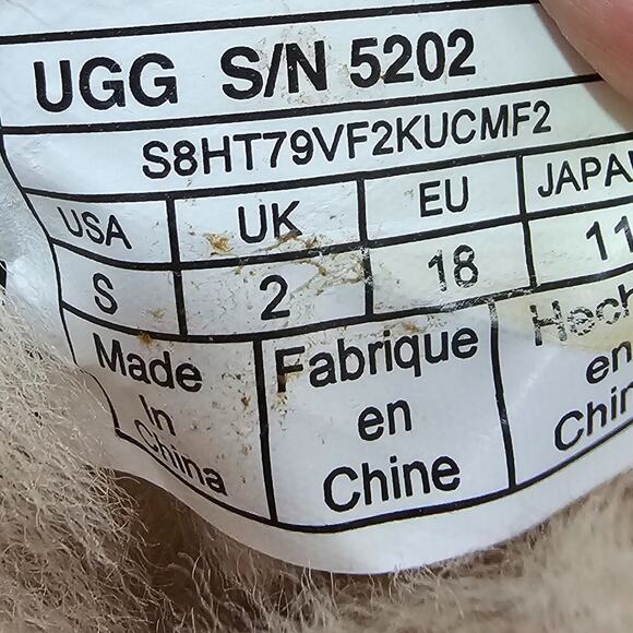 UGG Erin Baby Booties Unisex Small Leather Sherpa Lined Winter Classic Easy On - Picture 8 of 8